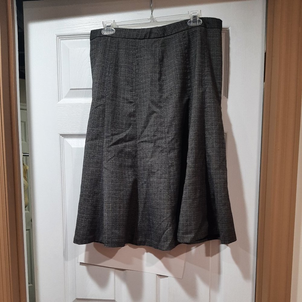 SOLD !!!!!!   skirt